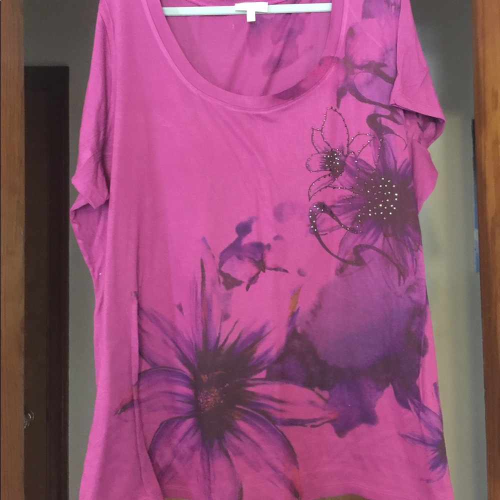 Beautiful lightly used & new blouses 👚
